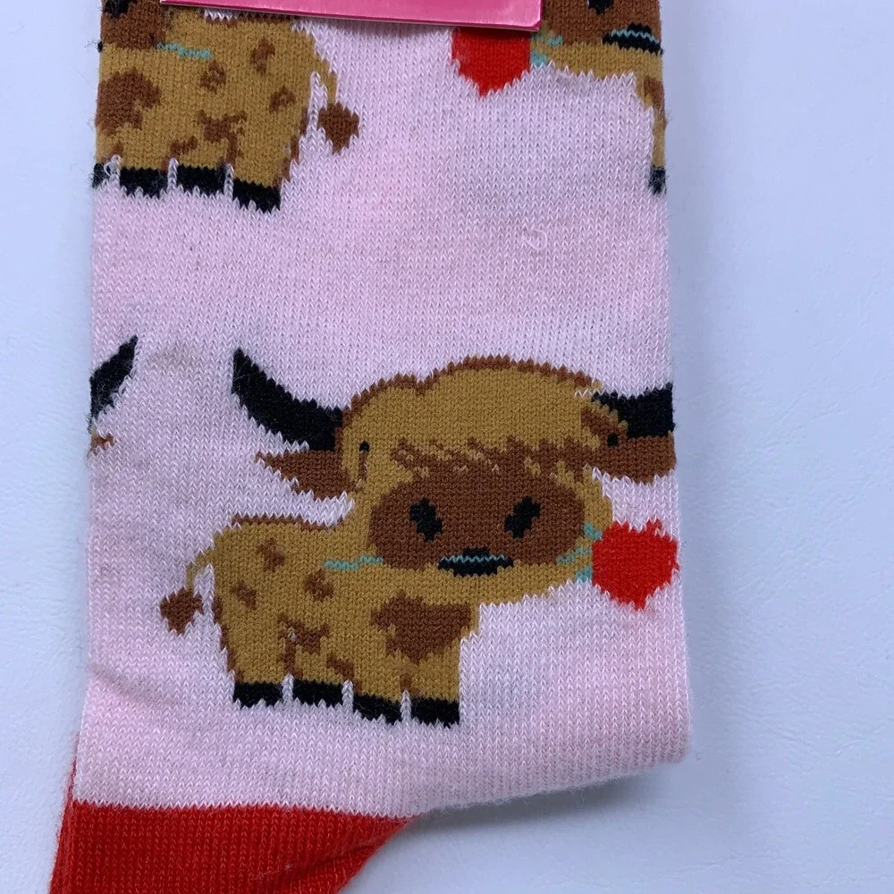 Target Women 4-10 Blush Pink Highland Cow Heart Valentine Novelty Crew Socks